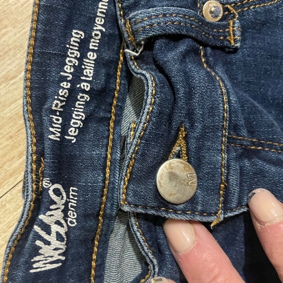 Mossimo Distressed Denim Jeans - Picture 5 of 5